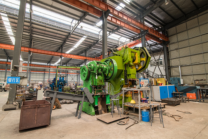 耒阳网架配件-锥头加工车间